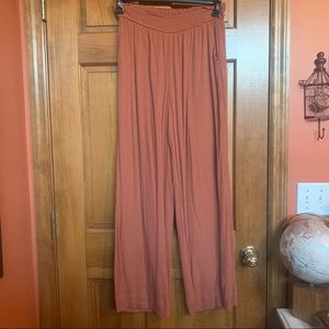 EUC Stretchy, wide leg A&F pants!
